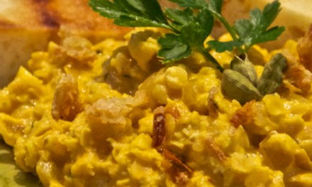 Red lentils dhal with naan bread