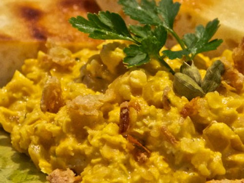 Red lentils dhal with naan bread