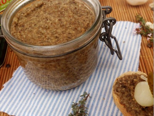 Pâté végétal aux lentilles, champignons de Paris et thym