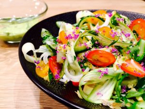 Salade courgettes asperges vinaigrette avocat 3