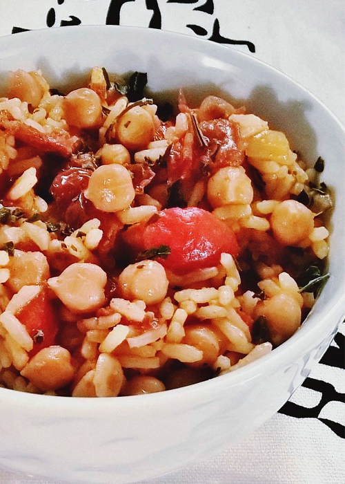 Wok de riz sauté aux légumes du sud épicés